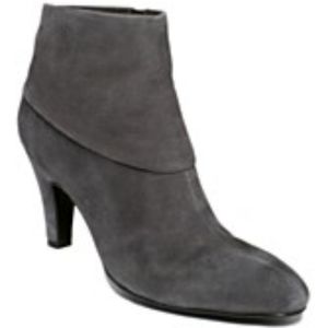 Bandolino Grey Seude booties